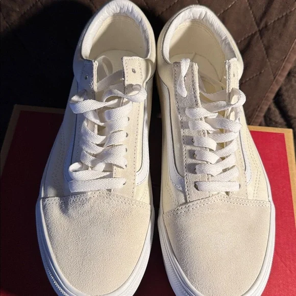 Vans Women's White Platform Sneakers - Picture 2 of 6